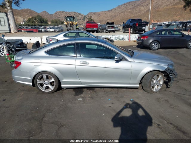 WDDGJ4HB8FG392921 Mercedes-Benz C 250