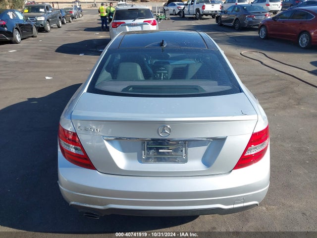 WDDGJ4HB8FG392921 Mercedes-Benz C 250