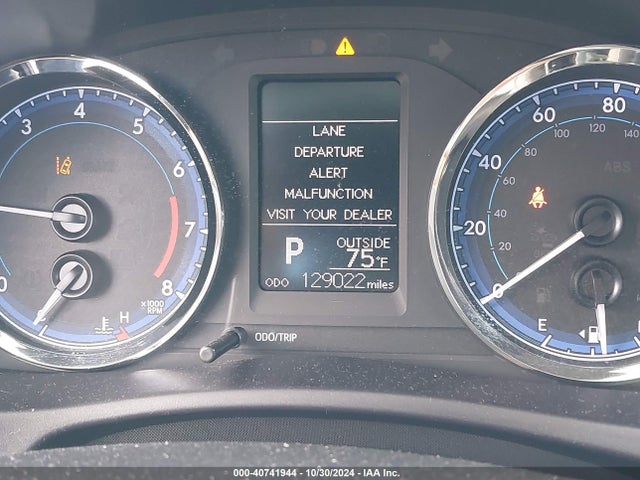 Toyota COROLLA LE 2018 5YFBURHE4JP826441 Image 15