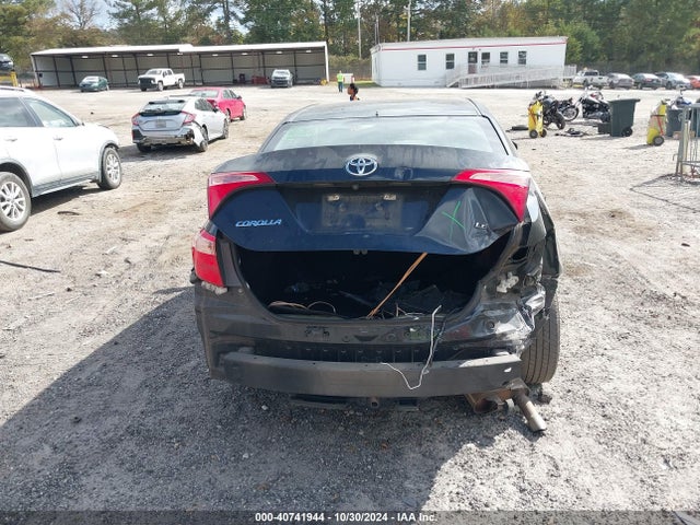 Toyota COROLLA LE 2018 5YFBURHE4JP826441 Image 16