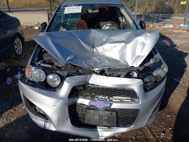 Chevrolet Sonic Rs Auto 2015 1G1JG5SB6F4143850 Image 6