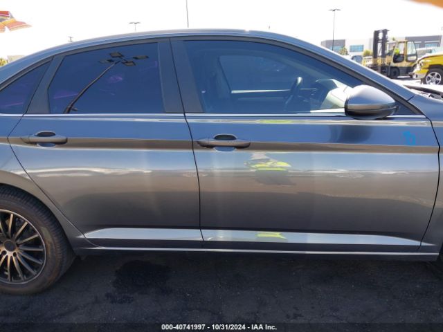 3VWN57BU5LM013180 Volkswagen Jetta 1.4t R-line/1.4t S