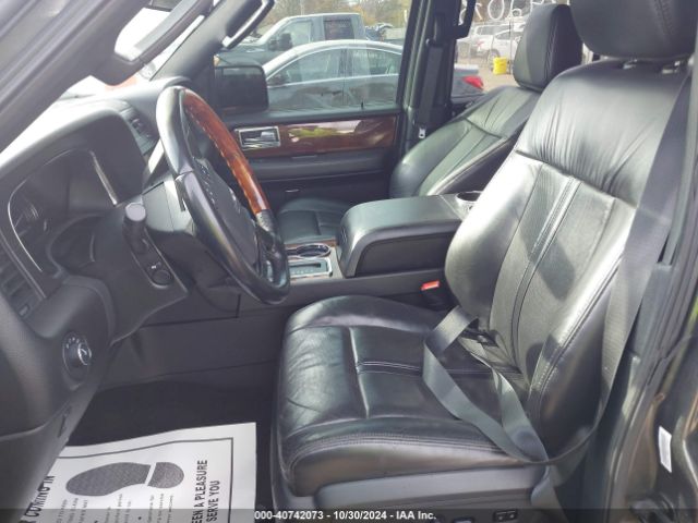 5LMJJ2JT1GEL06068 Lincoln Navigator Select