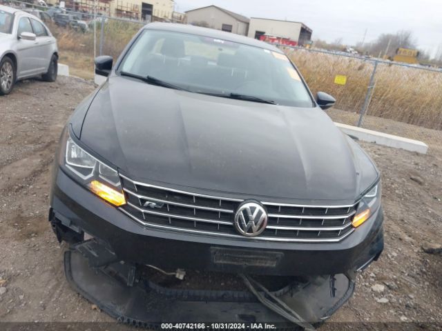 1VWDT7A3XHC023206 Volkswagen Passat 1.8t R-line
