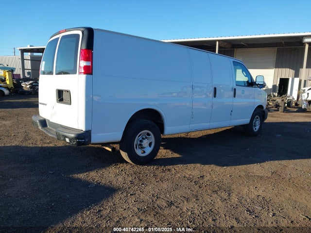 Chevrolet Express 2500 Work Van 2019 1GCWGBFP3K1175622 Image 4