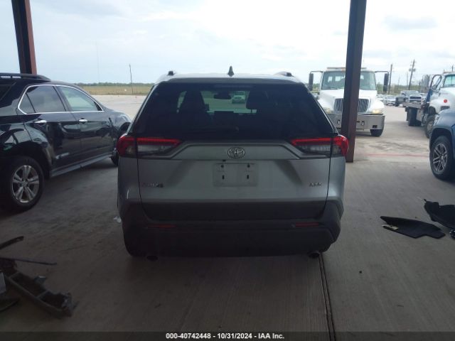 2T3W1RFV4MC086124 Toyota Rav4 Xle