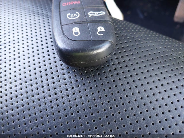 Chrysler 300C 2015 2C3CCAEG8FH766857 Image 11