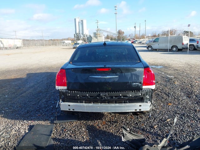 Chrysler 300C 2015 2C3CCAEG8FH766857 Image 17