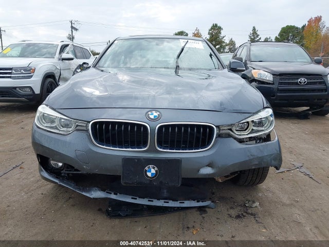 BMW 330i Xdrive 2018 WBA8D9G52JNU67564 Image 12