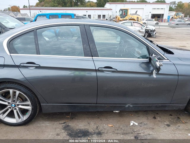 BMW 330i Xdrive 2018 WBA8D9G52JNU67564 Image 13