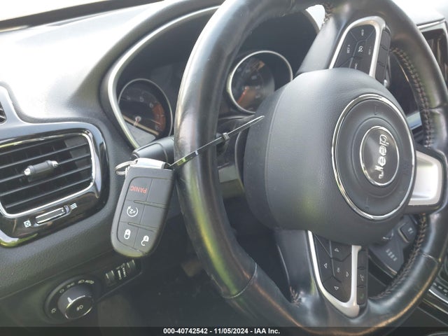 3C4NJCCB0JT462290 Jeep Compass Limited Fwd