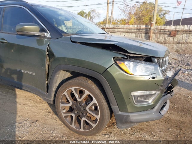 3C4NJCCB0JT462290 Jeep Compass Limited Fwd