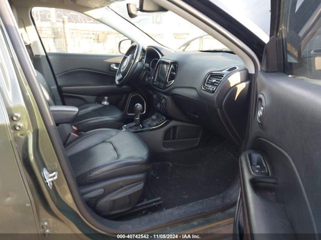 3C4NJCCB0JT462290 Jeep Compass Limited Fwd