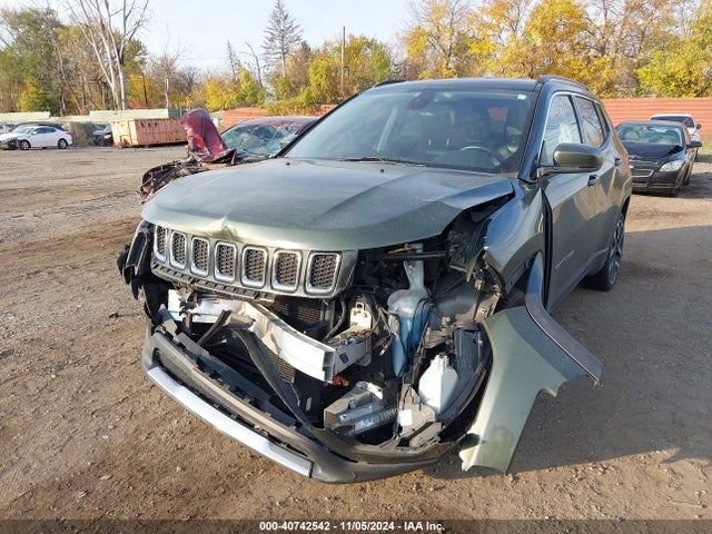 3C4NJCCB0JT462290 Jeep Compass Limited Fwd