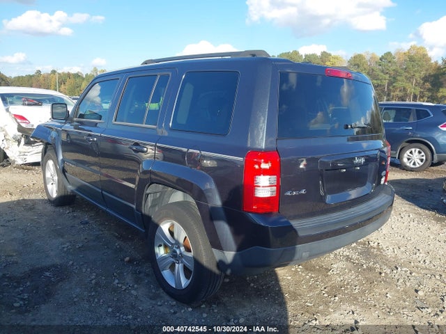 Jeep Patriot Latitude 2014 1C4NJRFB9ED885993 Image 3