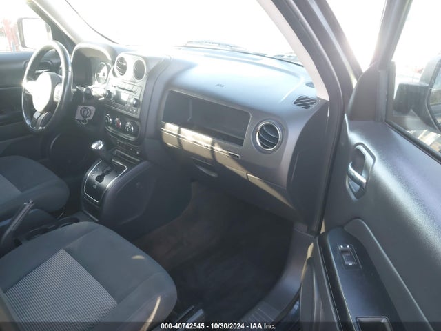 Jeep Patriot Latitude 2014 1C4NJRFB9ED885993 Image 5