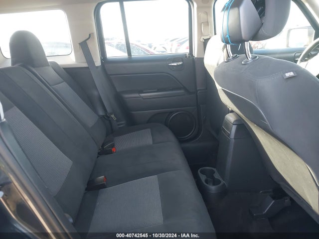 Jeep Patriot Latitude 2014 1C4NJRFB9ED885993 Image 8