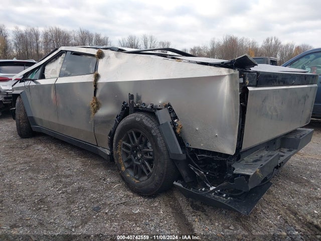 2024 TESLA CYBERTRUCK 7G2CEHEEXRA035106 Photo 2