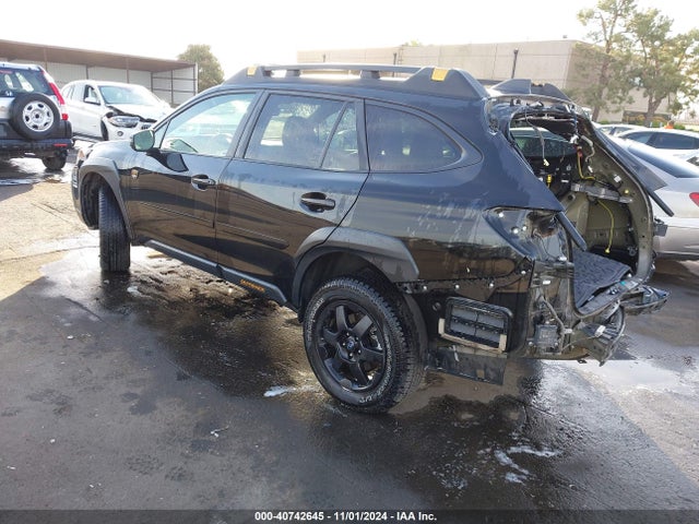 4S4BTGUD8P3137357 Subaru Outback Wilderness