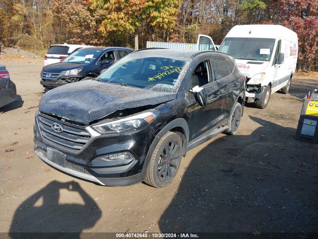 Hyundai Tucson Night 2017 KM8J3CA27HU512738 Image 2