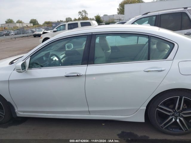 1HGCR3F9XHA017700 Honda Accord Touring V6