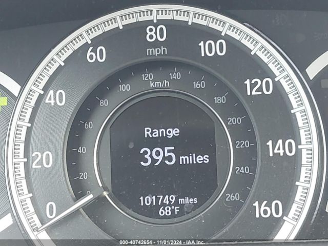 1HGCR3F9XHA017700 Honda Accord Touring V6