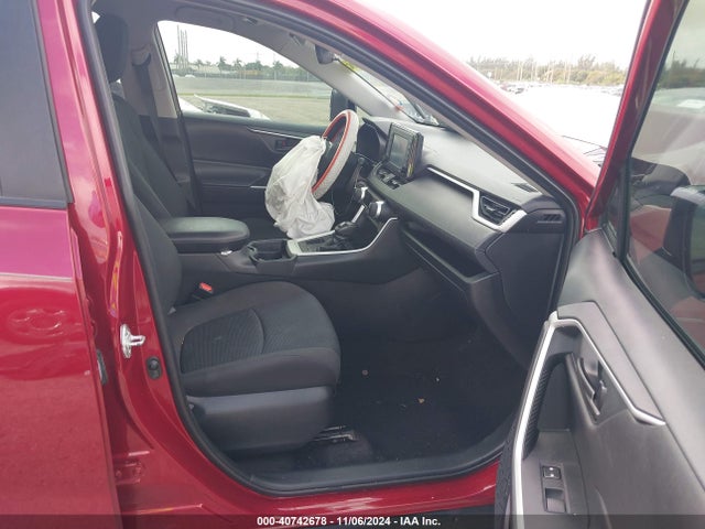 Toyota RAV4 LE 2020 2T3H1RFV5LC040132 Image 5