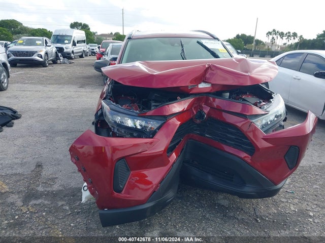 Toyota RAV4 LE 2020 2T3H1RFV5LC040132 Image 6