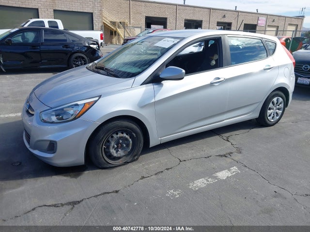 Hyundai ACCENT SE 2017 KMHCT5AE1HU344805 Image 2