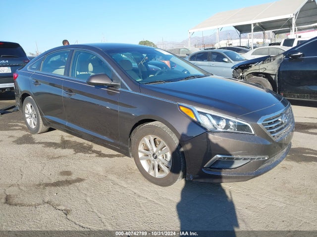 Hyundai SONATA SE 2015 5NPE24AF7FH199800 Image 1