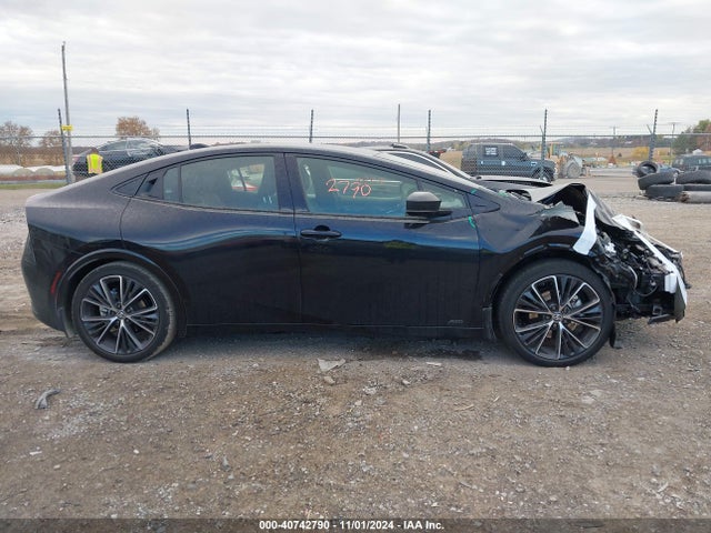 Toyota Prius Xle Awd-e 2024 JTDADABU5R3015605 Image 13