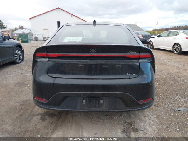 Toyota Prius Xle Awd-e 2024 JTDADABU5R3015605 Image 16