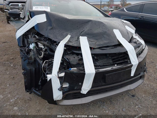 Toyota Prius Xle Awd-e 2024 JTDADABU5R3015605 Image 6