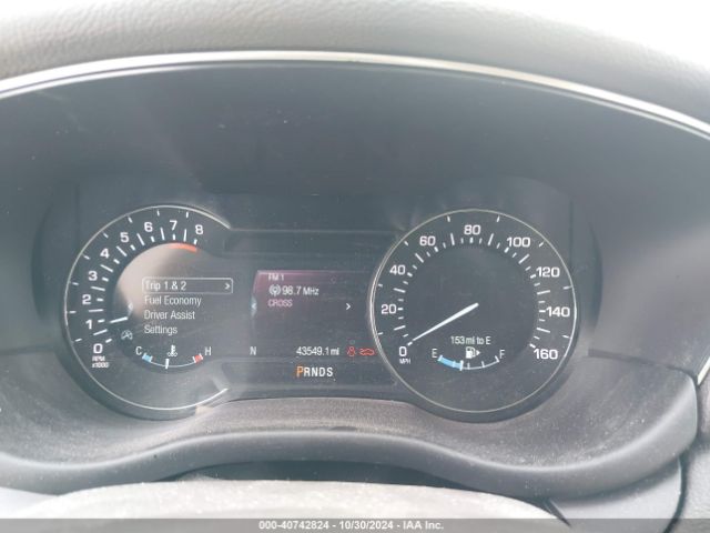 5LMCJ1C99KUL44439 Lincoln Mkc Standard