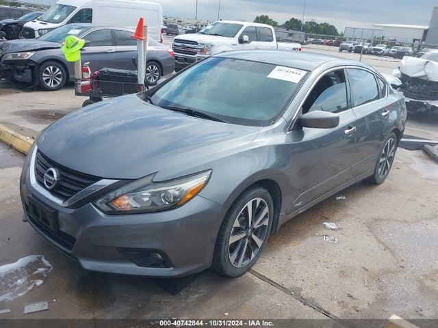 Nissan Altima 2.5 Sr 2017 1N4AL3AP4HN326915 Image 2