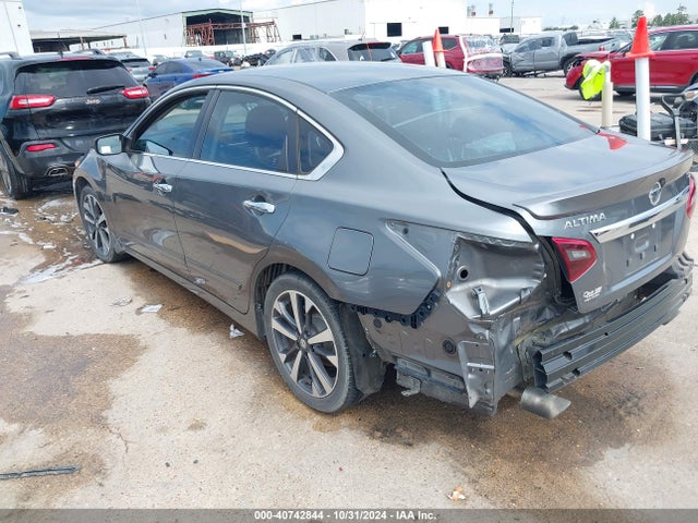 Nissan Altima 2.5 Sr 2017 1N4AL3AP4HN326915 Image 3
