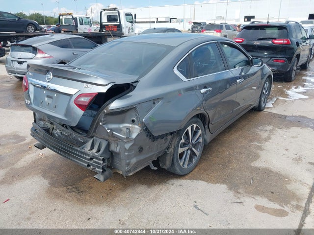 Nissan Altima 2.5 Sr 2017 1N4AL3AP4HN326915 Image 4