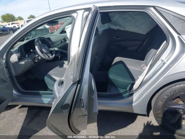5NPLM4AG0NH054834 Hyundai ELANTRA SEL