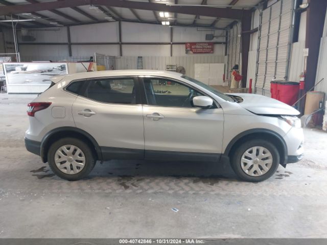 JN1BJ1CV0LW545249 Nissan Rogue Sport S Fwd Xtronic Cvt