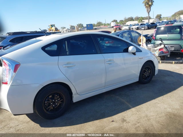 Toyota Prius 2014 JTDKN3DU3E1794096 Image 13