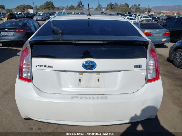 Toyota Prius 2014 JTDKN3DU3E1794096 Image 16