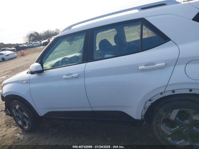 KMHRC8A32MU099307 Hyundai Venue Sel