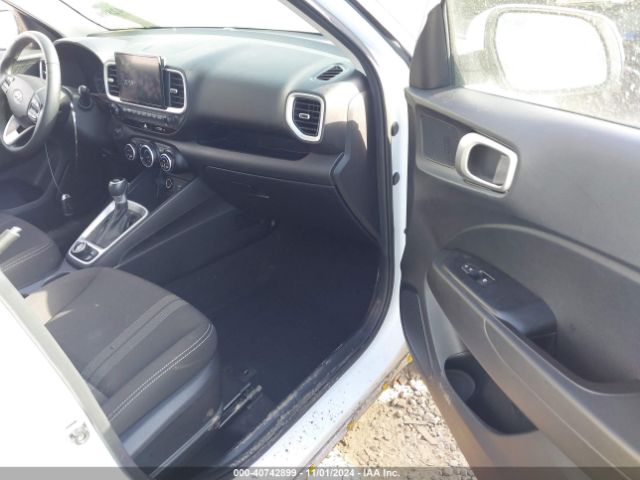 KMHRC8A32MU099307 Hyundai Venue Sel