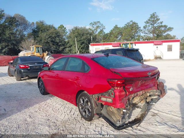 3KPF24AD9ME290250 KIA Forte Lxs
