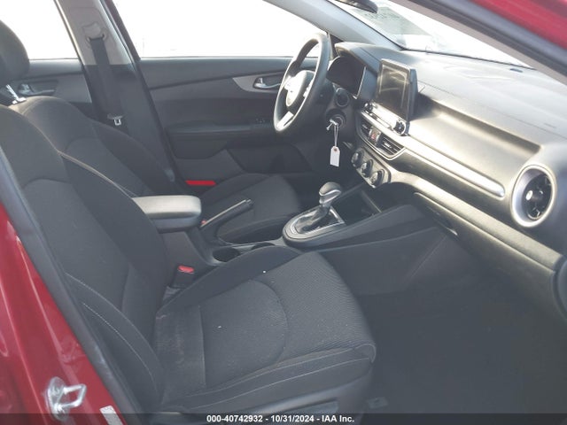 3KPF24AD9ME290250 KIA Forte Lxs