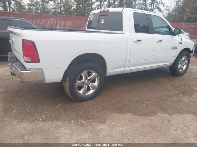 RAM 1500 2018 1C6RR7GT7JS312612 Image 4