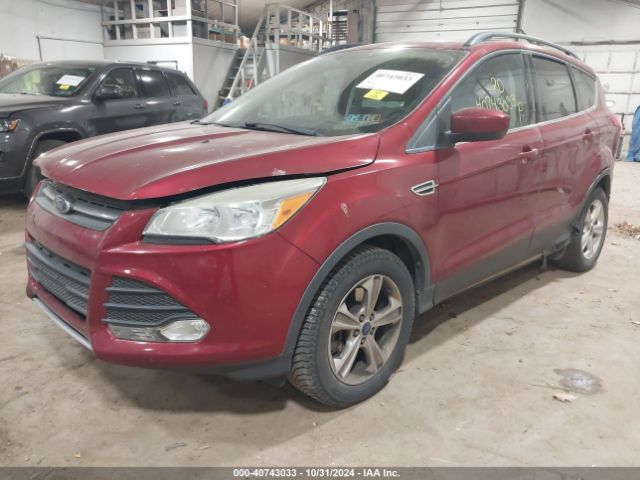 1FMCU9GX0EUC14572 Ford ESCAPE SE