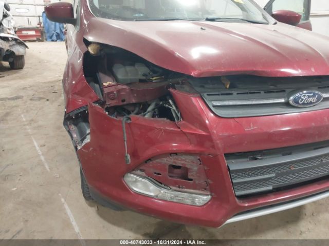 1FMCU9GX0EUC14572 Ford ESCAPE SE
