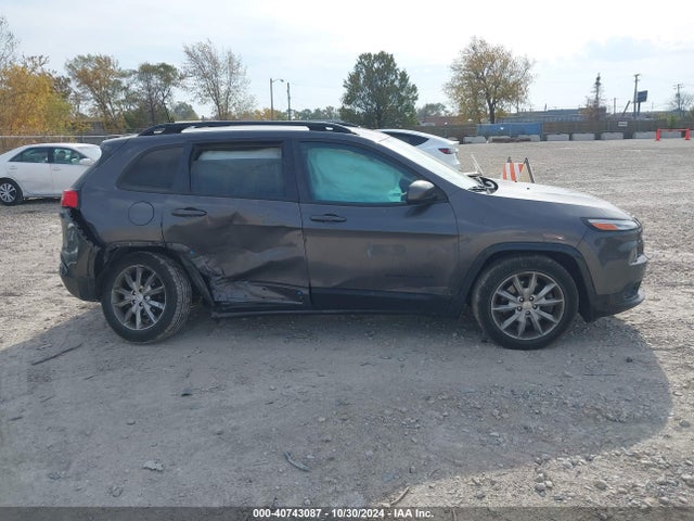 1C4PJLCB4JD604641 Jeep Cherokee Latitude Tech Connect Fwd