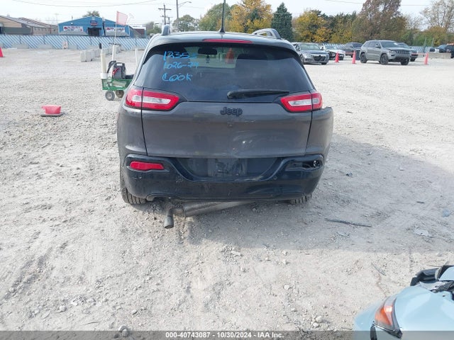 1C4PJLCB4JD604641 Jeep Cherokee Latitude Tech Connect Fwd